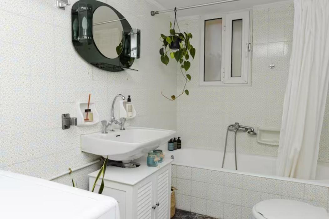 Urban-Vintage Choice 10 Minutes From Acropolis - One Bedroom Athens Exterior photo
